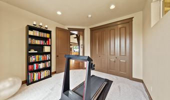 21420 Belknap Dr, Bend, OR 97701