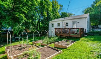 1404 N ROOSEVELT St N, Arlington, VA 22205