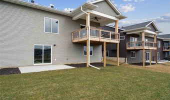 1301 Berkshire Ln, North Liberty, IA 52317