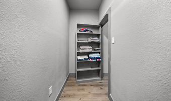 731 County Road 356, Adkins, TX 78101