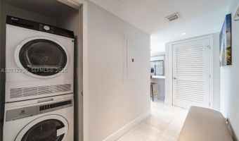 1133 102nd St 504, Bay Harbor Islands, FL 33154
