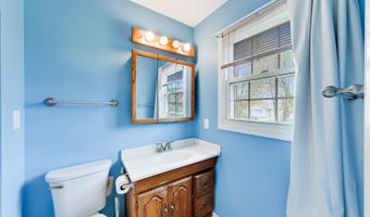 525 Skyline Dr, Algonquin, IL 60102