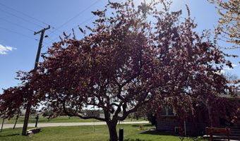 401 4th St, Bath, SD 57427