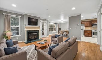 4 BOATWORKS Dr, Bayonne, NJ 07002