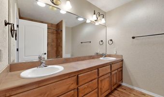 2215 MARGARET Dr, Bosque Farms, NM 87068