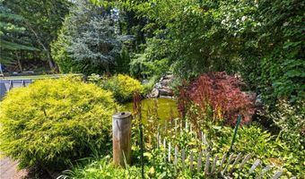 26 Rachela St, Johnston, RI 02919