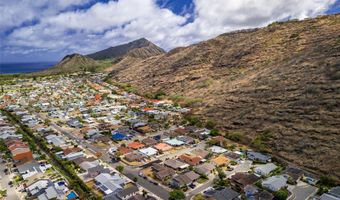 7528 Olili Pl, Honolulu, HI 96825