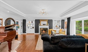 9225 ALDERSHOT Dr, Bethesda, MD 20817