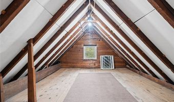 957 Cleveland Ave, Amherst, OH 44001