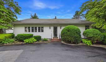 26 Pershing Ave, Acushnet, MA 02743