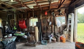 10 Palm St, Baileyville, ME 04694