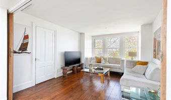 12 Mt. Vernon St 5, Newport, RI 02840