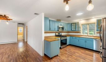 96 Comly Rd, Bayonne, NJ 07035