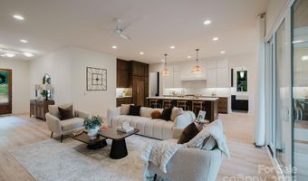 1807 Arnold Dr, Charlotte, NC 28205