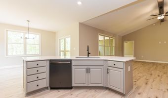 17 Red Oak Dr, Bedford, IN 47421