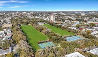 309 E Duffy St, Savannah, GA 31401