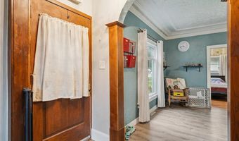 109 Park Ave, Anamosa, IA 52205