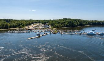 22 LITTLE BAY Dr, Dover, NH 03820