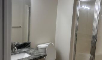 2822 S Knightsbridge Cir, Ann Arbor, MI 48105