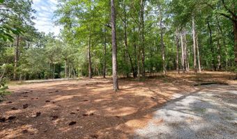 8 Cedar Pl, Camden, SC 29020