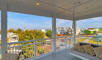 301 Old Causeway Rd, Atlantic Beach, NC 28512