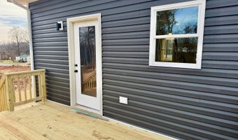 615 Oakleigh Ave, Appomattox, VA 24522