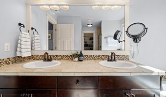 12555 SW MOORHEN Way, Beaverton, OR 97007