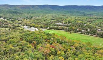 16 SPRUCE HOLLOW Rd, Basye, VA 22810