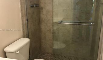 2825 NE 201st Ter M214, Aventura, FL 33180