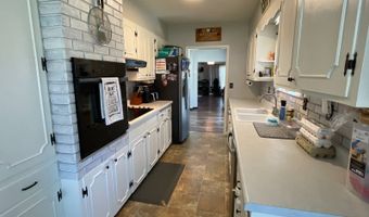 107 S State St, Bassett, NE 68714