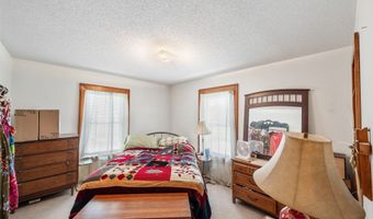 4370 NE 64th St, Altoona, IA 50009