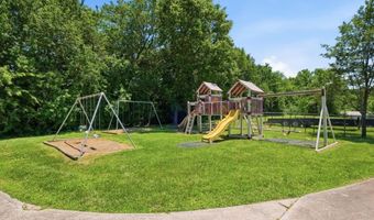 15586 Cedar Ln, Basehor, KS 66007