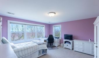 6 Crescent Dr, Bow, NH 03304