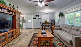 60 Tarrent St, Andrews, NC 28901