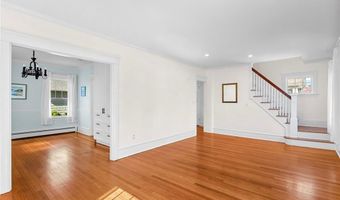 58 Bliss Rd, Newport, RI 02840