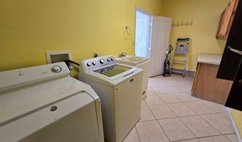 5002 Los Nogales Dr, Carlsbad, NM 88220