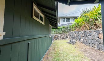 2265 Waiomao Rd, Honolulu, HI 96816