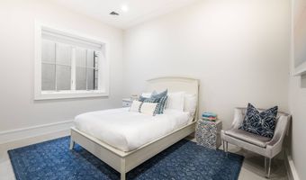 121 Hand Ln, Amagansett, NY 11930