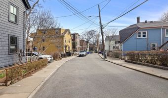 47 R Jamaica 3, Boston, MA 02130