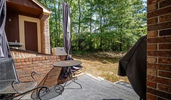 69 Country Place Ct, Alpharetta, GA 30005