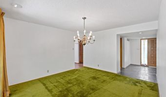 16 Meadowbrook Country Club Est, Ballwin, MO 63011