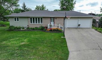 707 9th Ave, Ackley, IA 50601