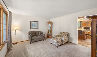 8065 NE 25th Ave, Altoona, IA 50009