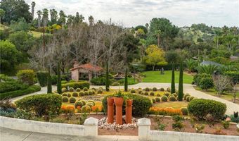 2740 Los Alisos Dr, Fallbrook, CA 92028