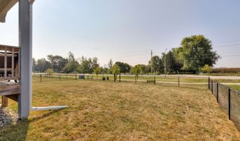 916 35th St SW, Altoona, IA 50009