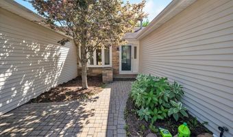 721 Brentwood Ct, Algonquin, IL 60102