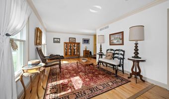 28 STATEN Dr, Hockessin, DE 19707