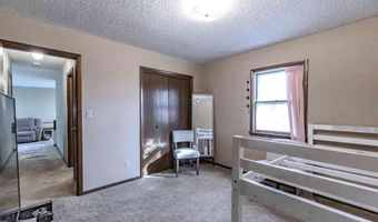 1626 N 14th St, Arkansas City, KS 67005