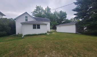 814 Sinclair St, Bottineau, ND 58318