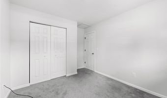 794 Robinhood Dr, Aurora, OH 44202